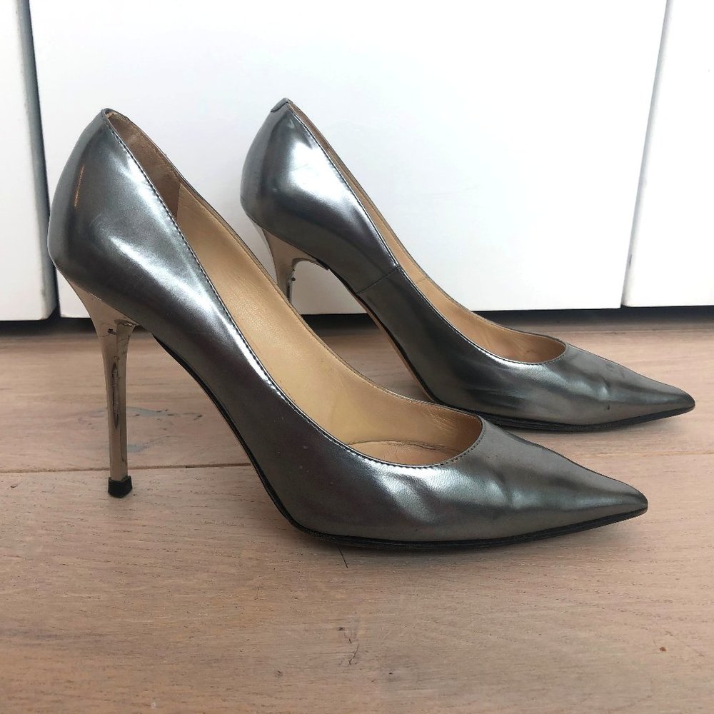 Jimmy Choo Metallic grey leather pumps